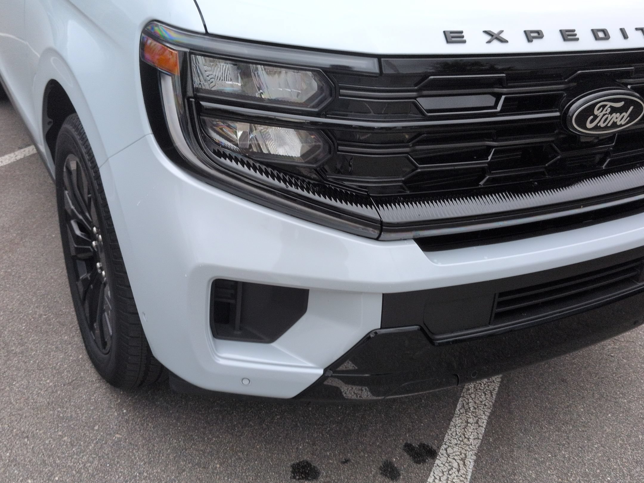 Certified 2025 Ford Expedition Max Platinum w/ Stealth Appearance Package AWD/4WD image 10