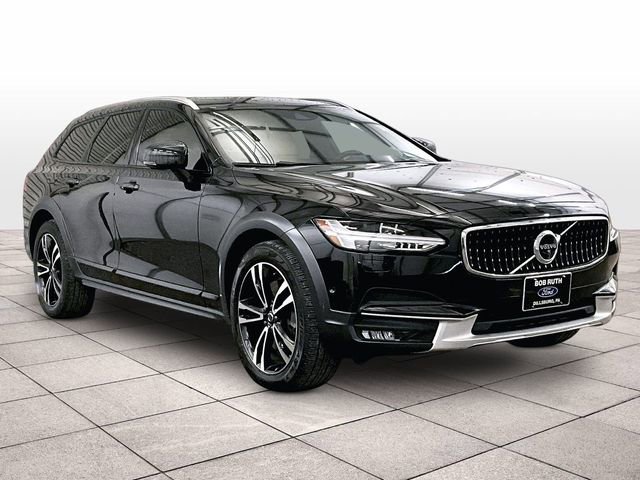 Used 2018 Volvo V90 T5 Cross Country w/ Convenience Package AWD/4WD image 3
