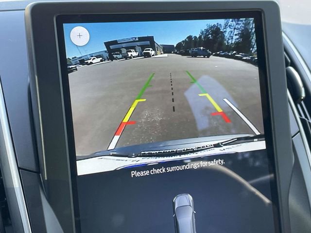 Certified 2024 Ford Edge SE w/ Black Appearance Package image 6