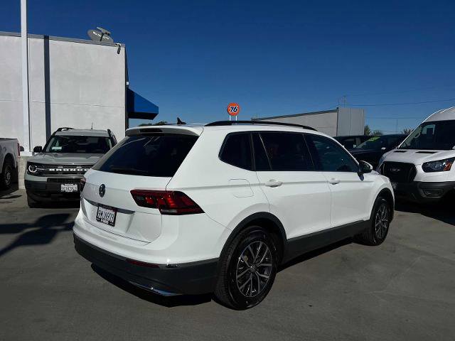 Used 2020 Volkswagen Tiguan SE w/ Panoramic Sunroof Package image 5