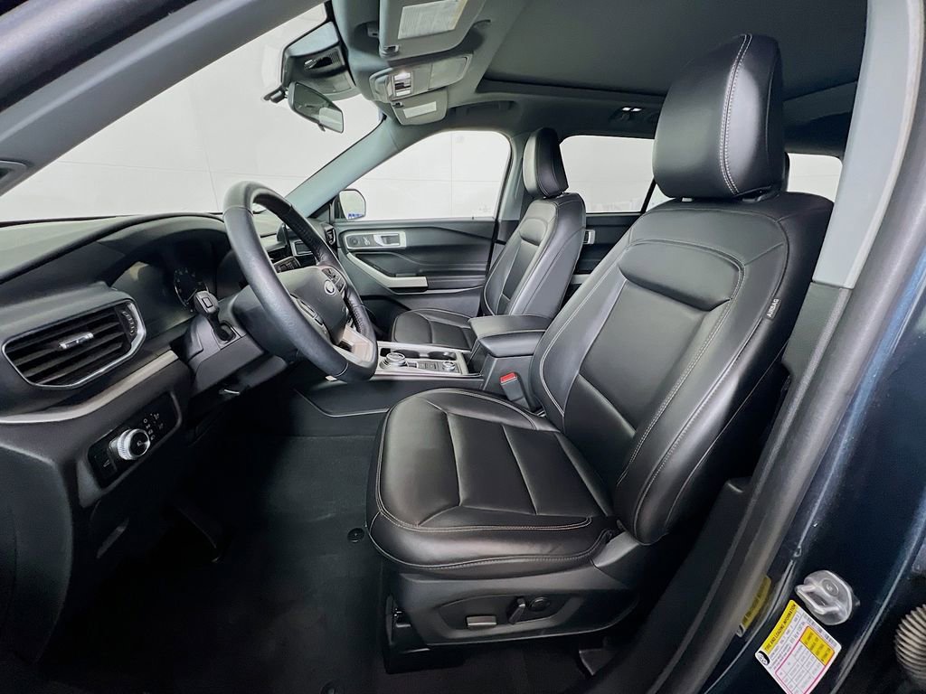 Certified 2023 Ford Explorer XLT w/ Equipment Group 202A image 13