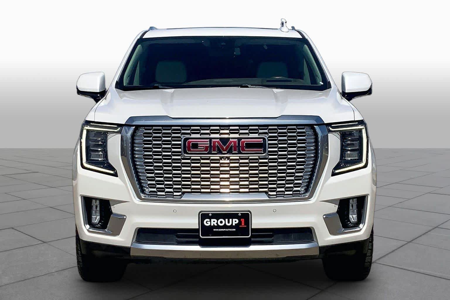 Used 2023 GMC Yukon Denali AWD/4WD image 4