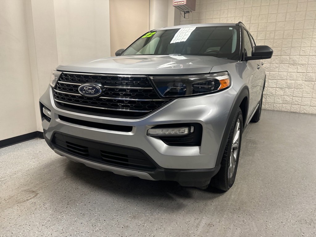 Certified 2022 Ford Explorer XLT w/ Equipment Group 202A image 13