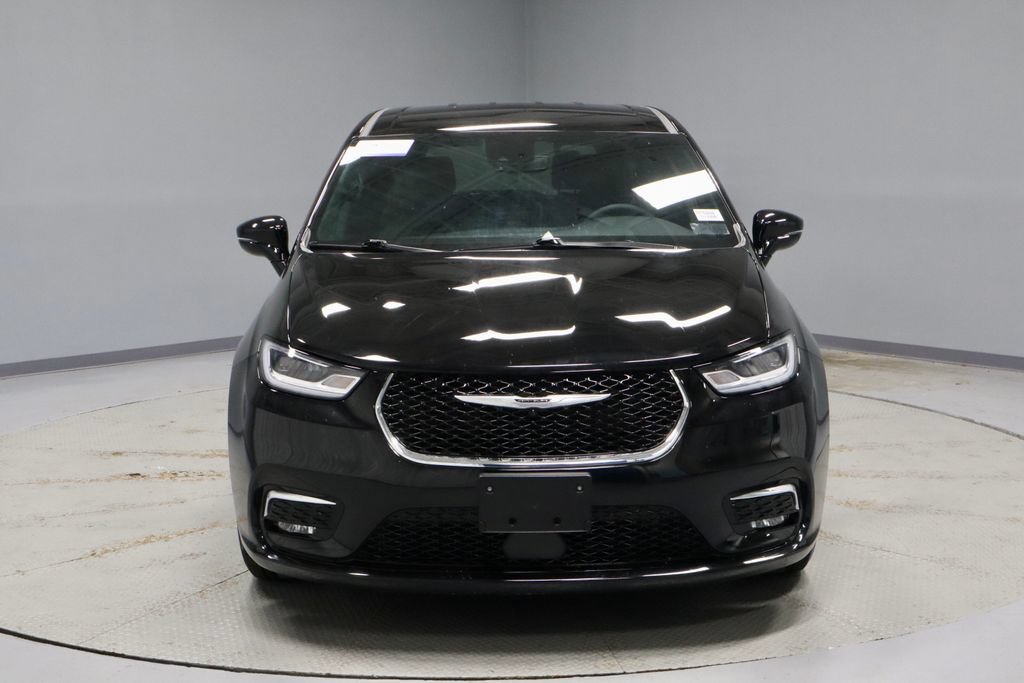 Used 2025 Chrysler Pacifica Select FWD image 5