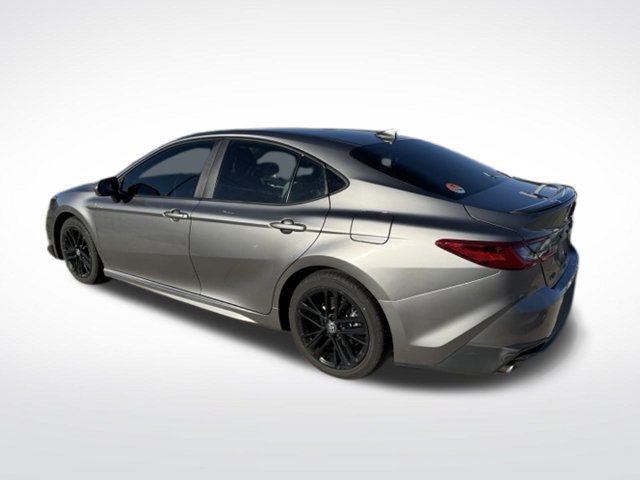 Used 2025 Toyota Camry SE FWD image 6