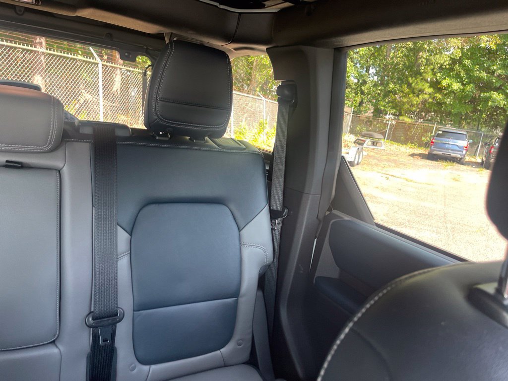 Certified 2022 Ford Bronco Outer Banks w/ Sasquatch Package AWD/4WD image 14