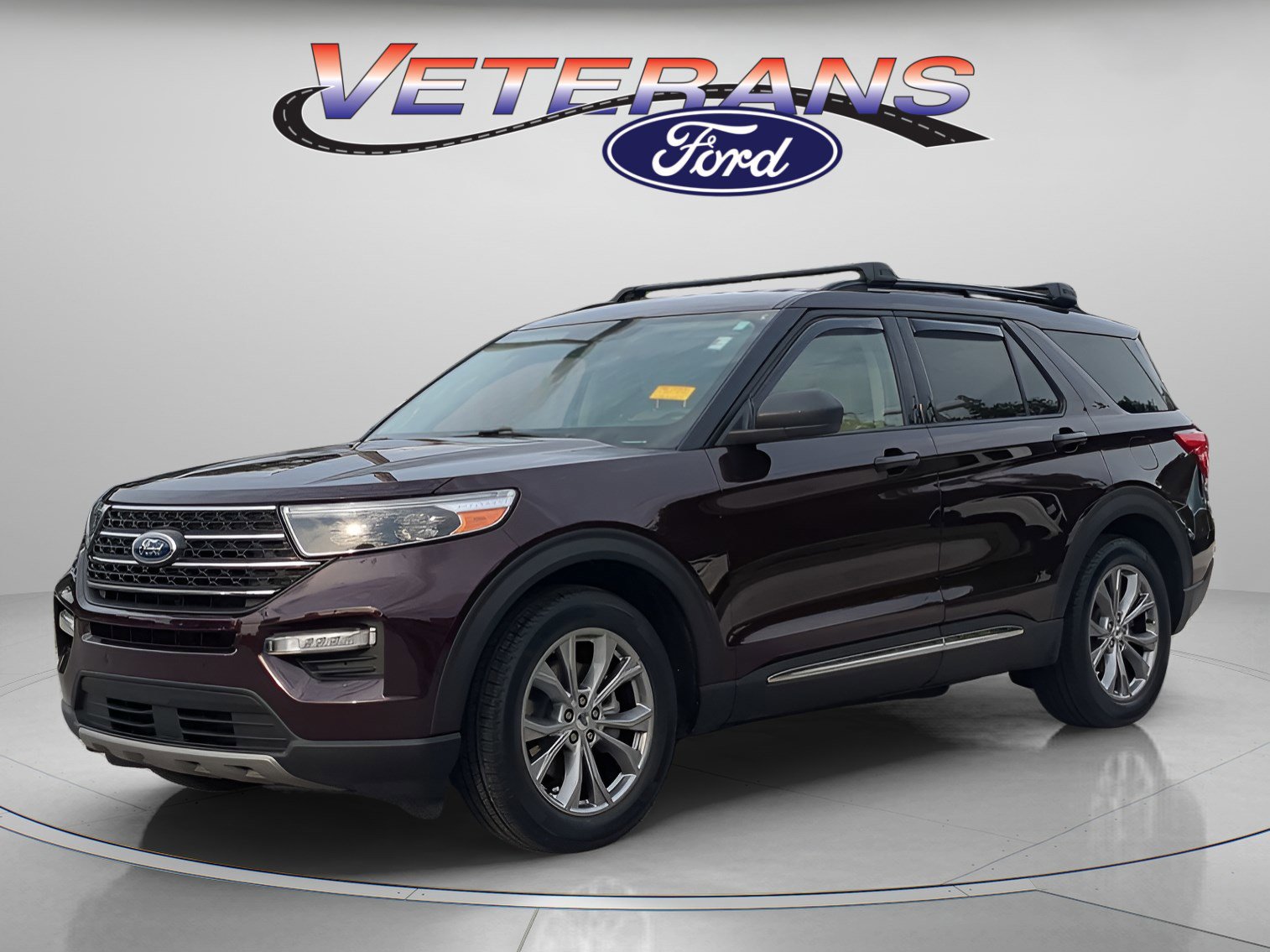 Certified 2022 Ford Explorer XLT w/ Equipment Group 202A RWD image 1