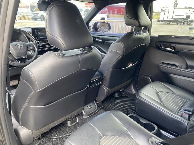 Used 2021 Toyota Highlander XSE image 29