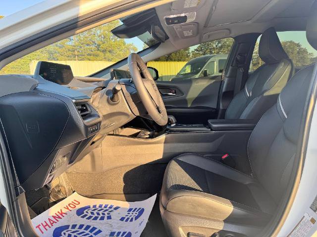 Used 2024 Toyota Prius XLE FWD image 12