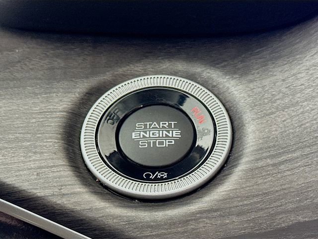 Used 2022 Jeep Grand Cherokee L Limited image 22