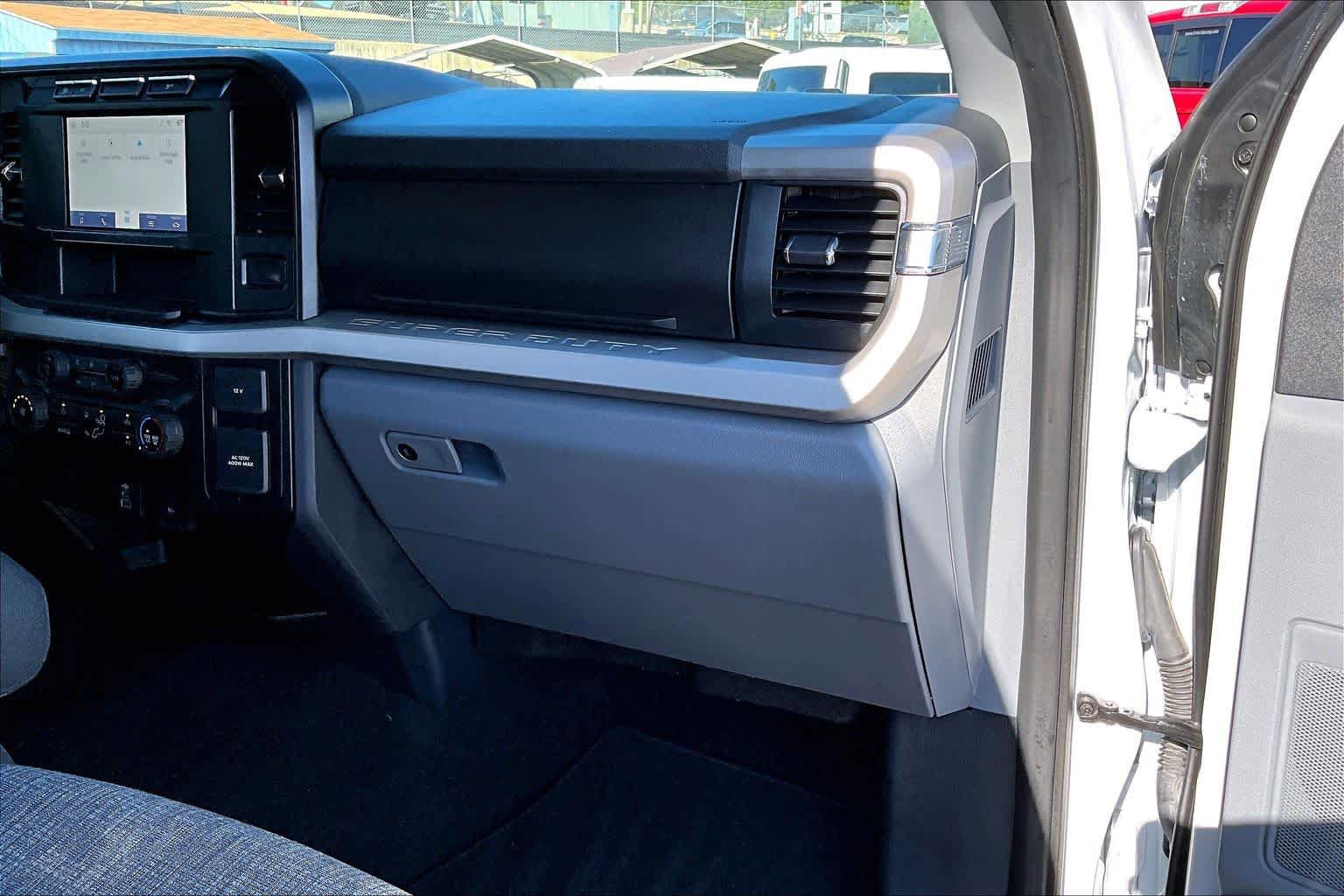 Certified 2024 Ford F250 XLT w/ 360-Degree Camera Package AWD/4WD image 19