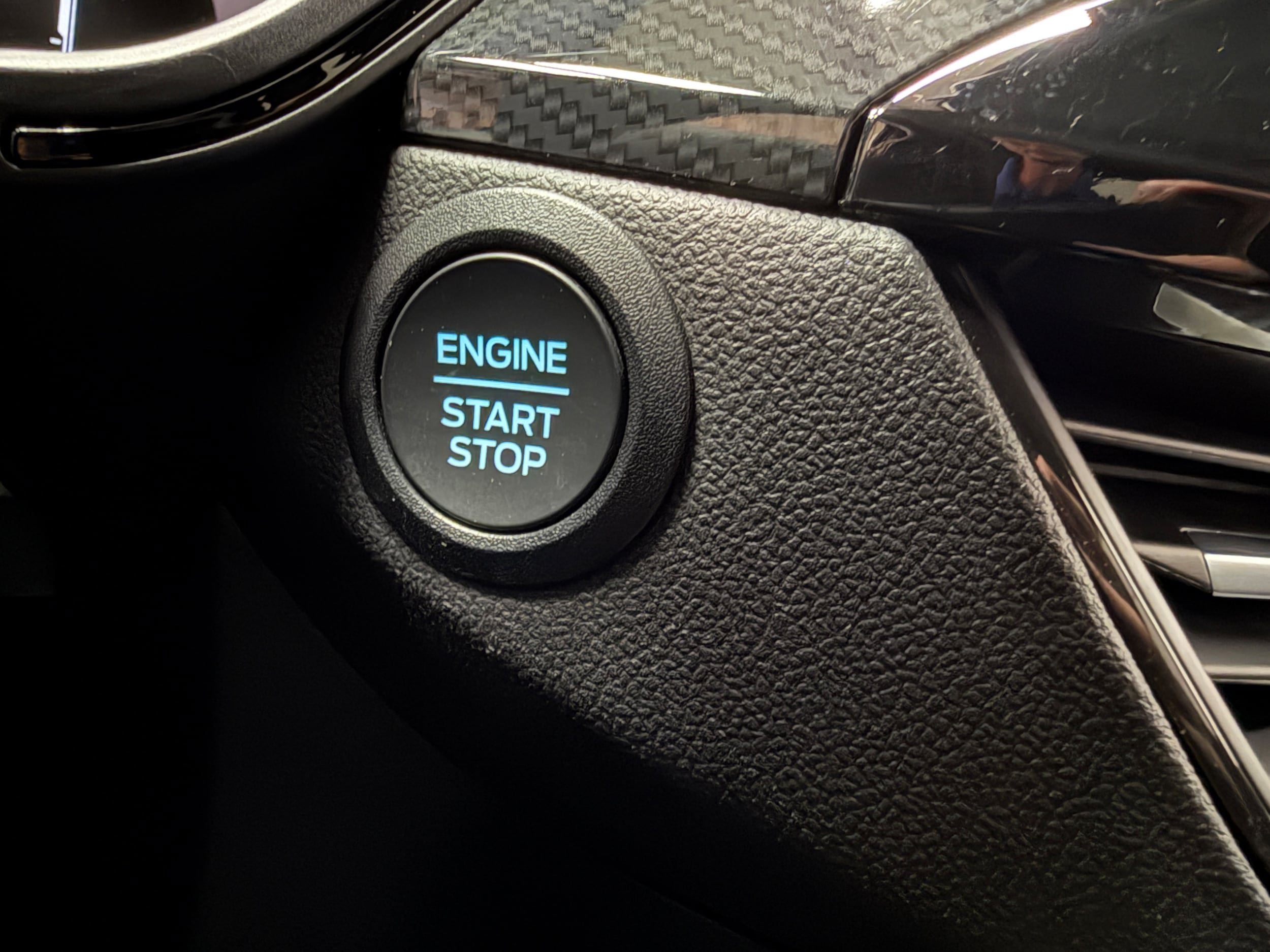 Certified 2025 Ford Escape ST-Line Select AWD/4WD image 20