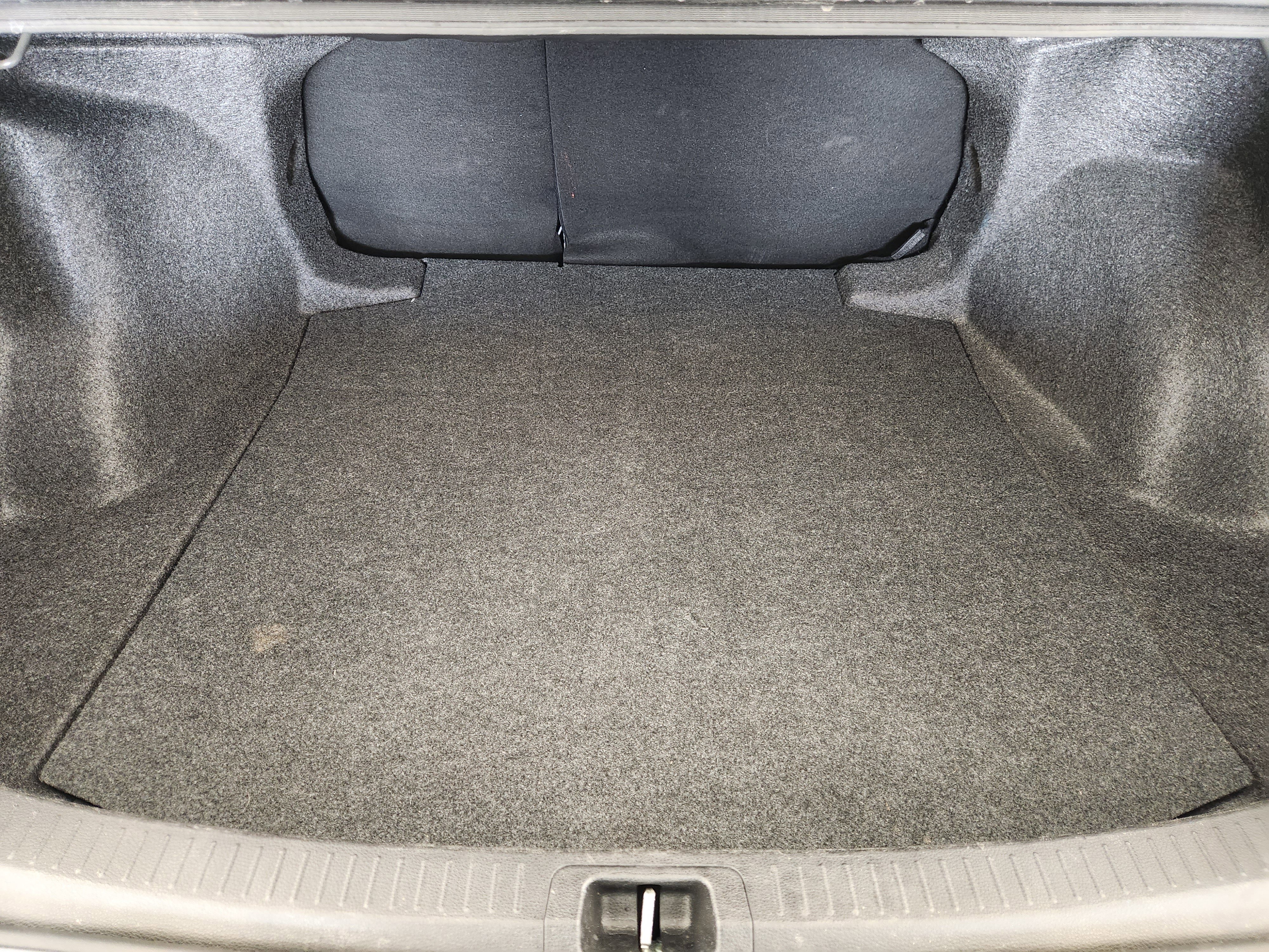 Used 2025 Toyota Corolla LE image 30