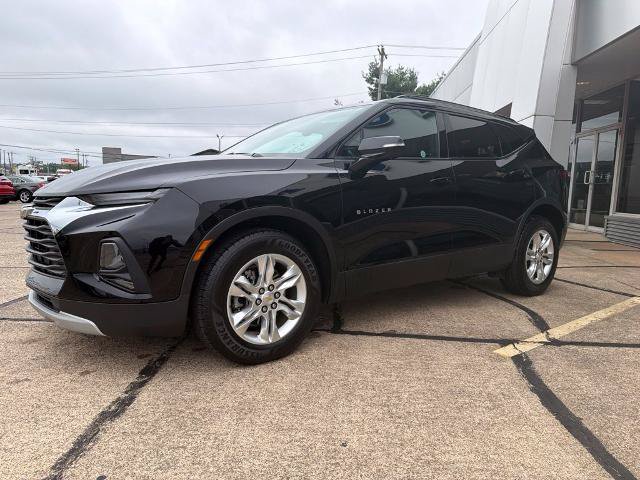 Used 2022 Chevrolet Blazer LT w/ Sound & Technology Package AWD/4WD image 3