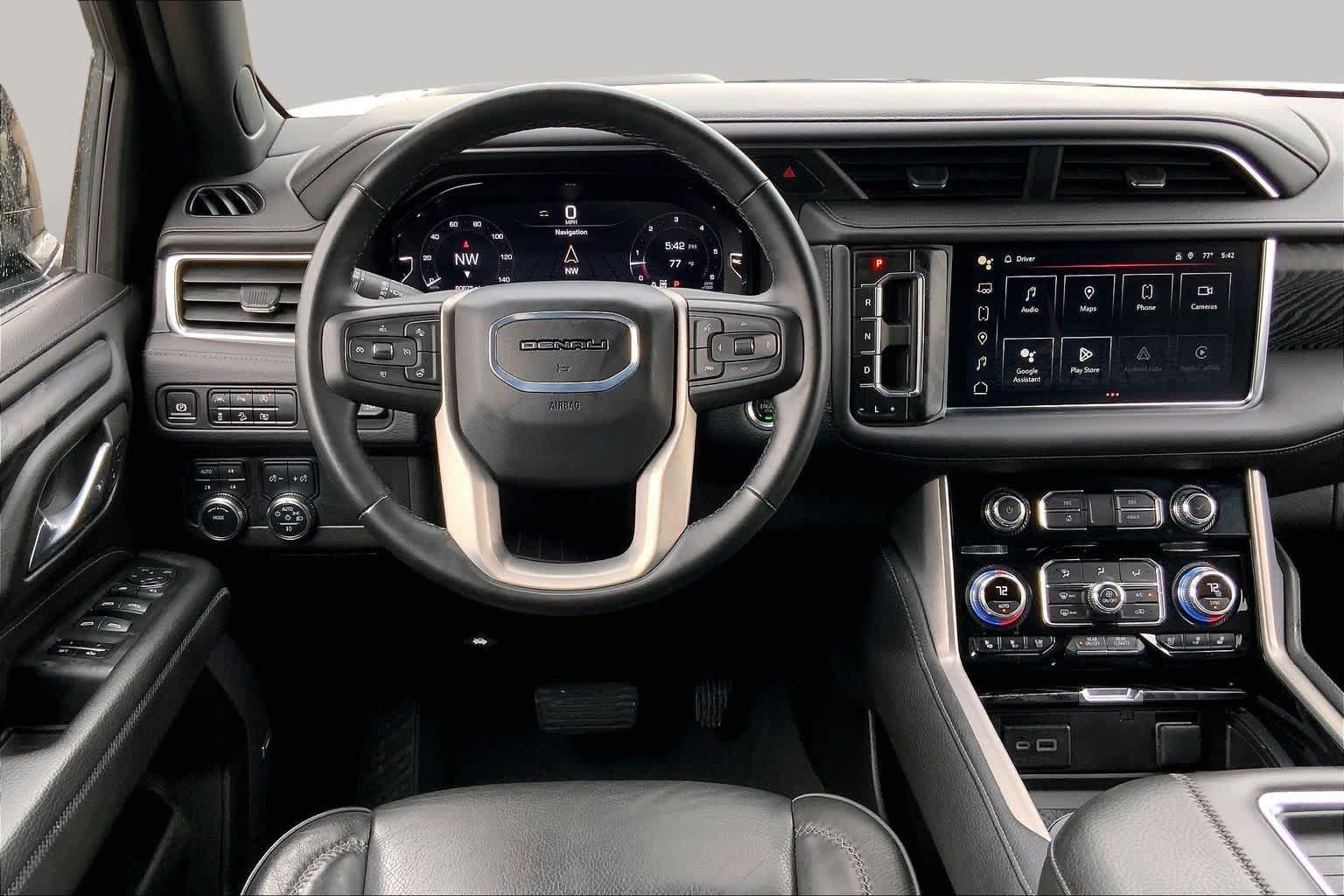 Used 2024 GMC Yukon XL Denali AWD/4WD image 6
