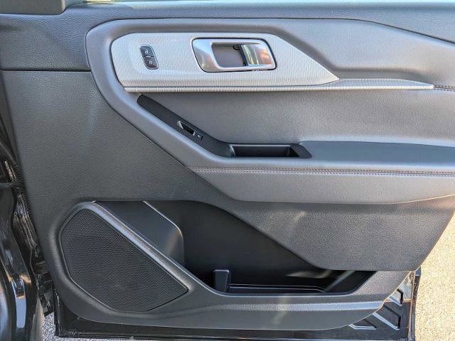 Certified 2025 Ford Explorer Active image 21