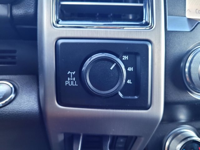 Certified 2020 Ford F250 Platinum w/ FX4 Off-Road Package AWD/4WD image 21