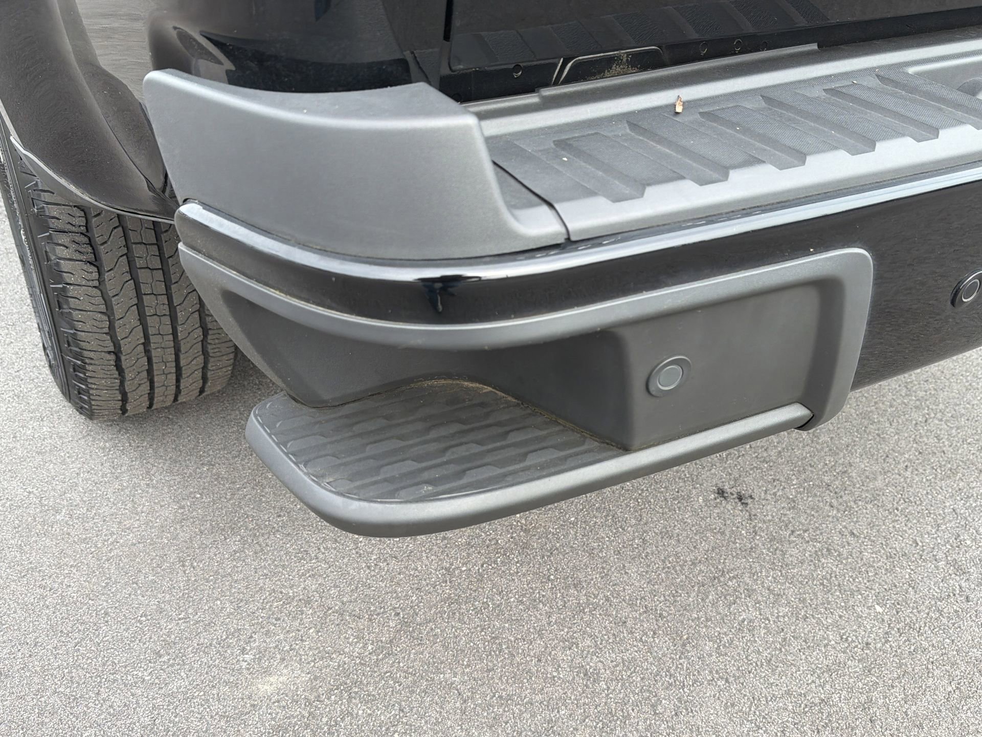 Used 2022 Chevrolet Colorado LT w/ Fleet Safety Package image 27