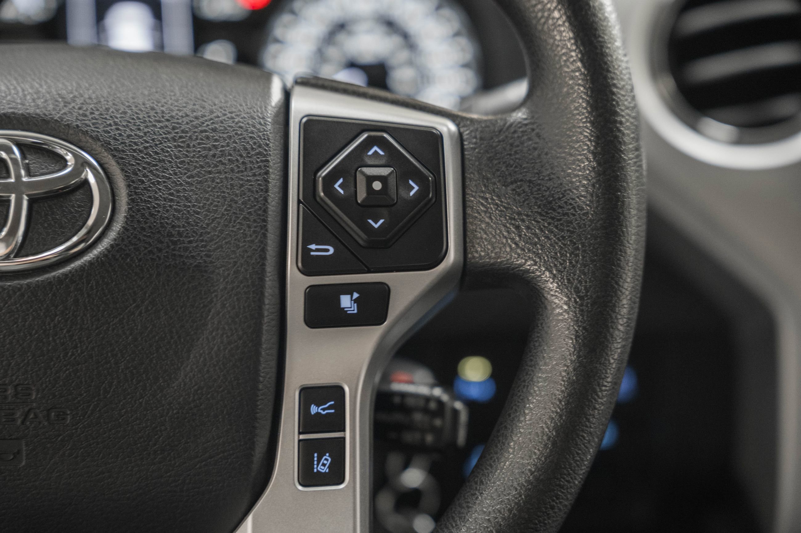 Used 2018 Toyota Tundra SR5 image 31