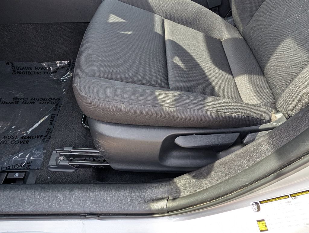 Used 2025 Toyota Corolla LE image 21