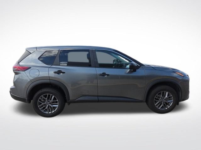 Used 2024 Nissan Rogue S AWD/4WD image 9