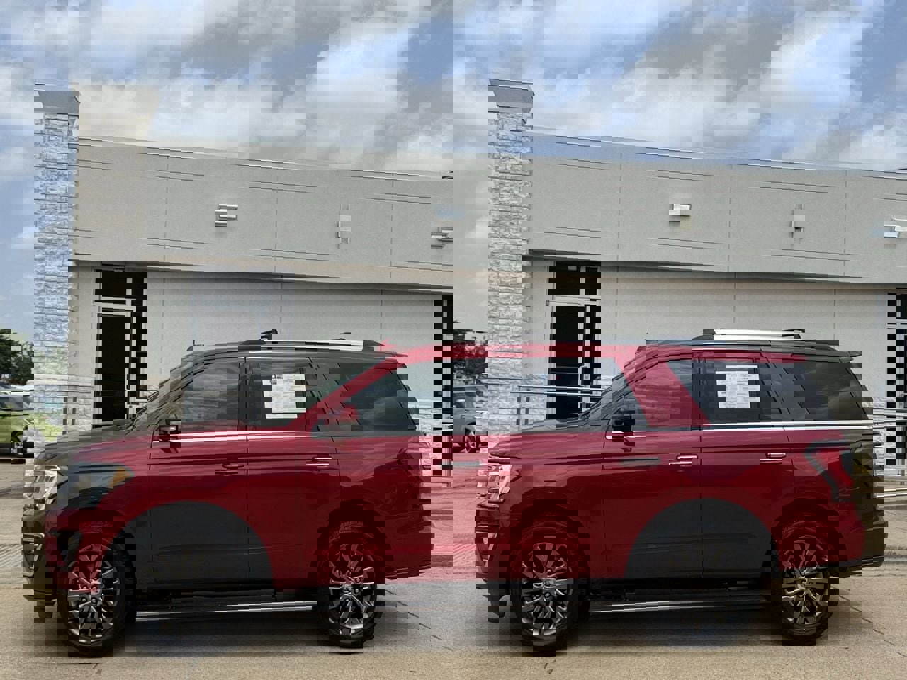 Certified 2020 Ford Expedition Limited w/ Equipment Group 301A RWD image 3