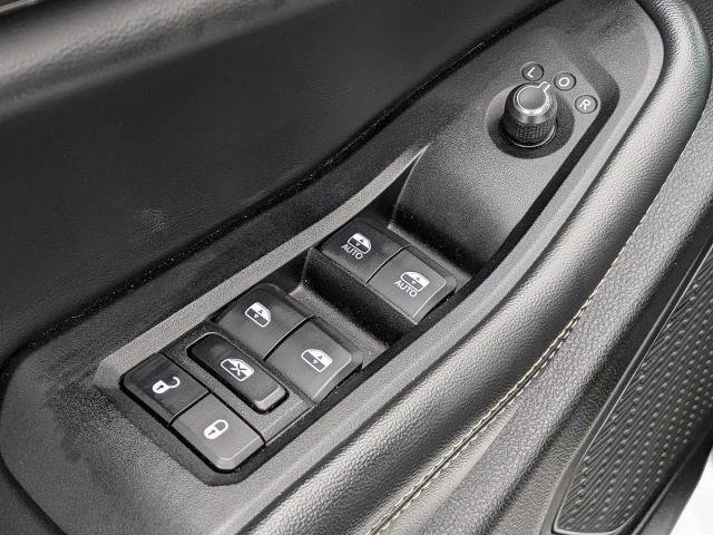 Used 2023 Jeep Grand Cherokee Altitude image 18