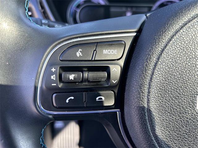 Used 2022 Kia Niro LXS image 30
