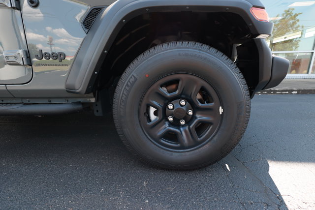 Used 2023 Jeep Wrangler Sport AWD/4WD image 10