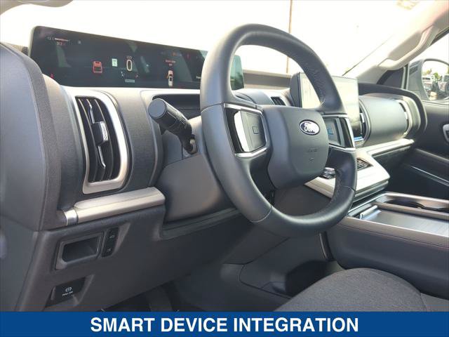 Certified 2025 Ford Expedition Active RWD image 12