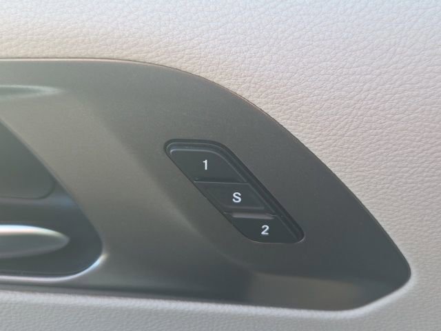 Used 2023 Chrysler Pacifica Touring-L image 22