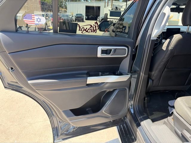 Certified 2022 Ford Explorer XLT RWD image 6