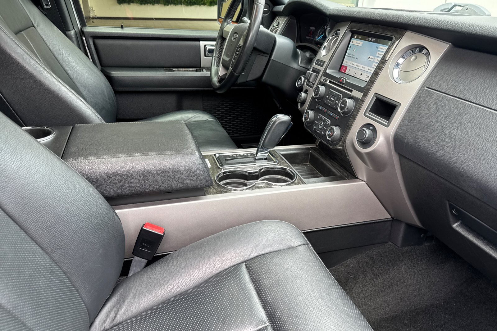 Certified 2017 Ford Expedition Limited AWD/4WD image 17