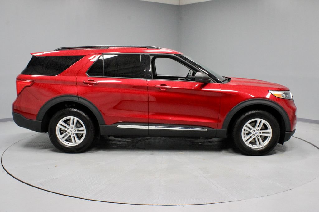 Certified 2023 Ford Explorer XLT w/ Equipment Group 202A AWD/4WD image 12