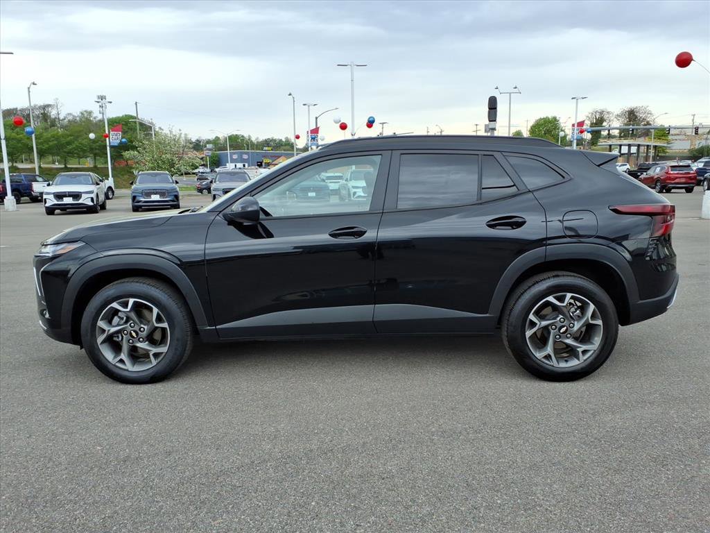 Used 2025 Chevrolet Trax LT video 2