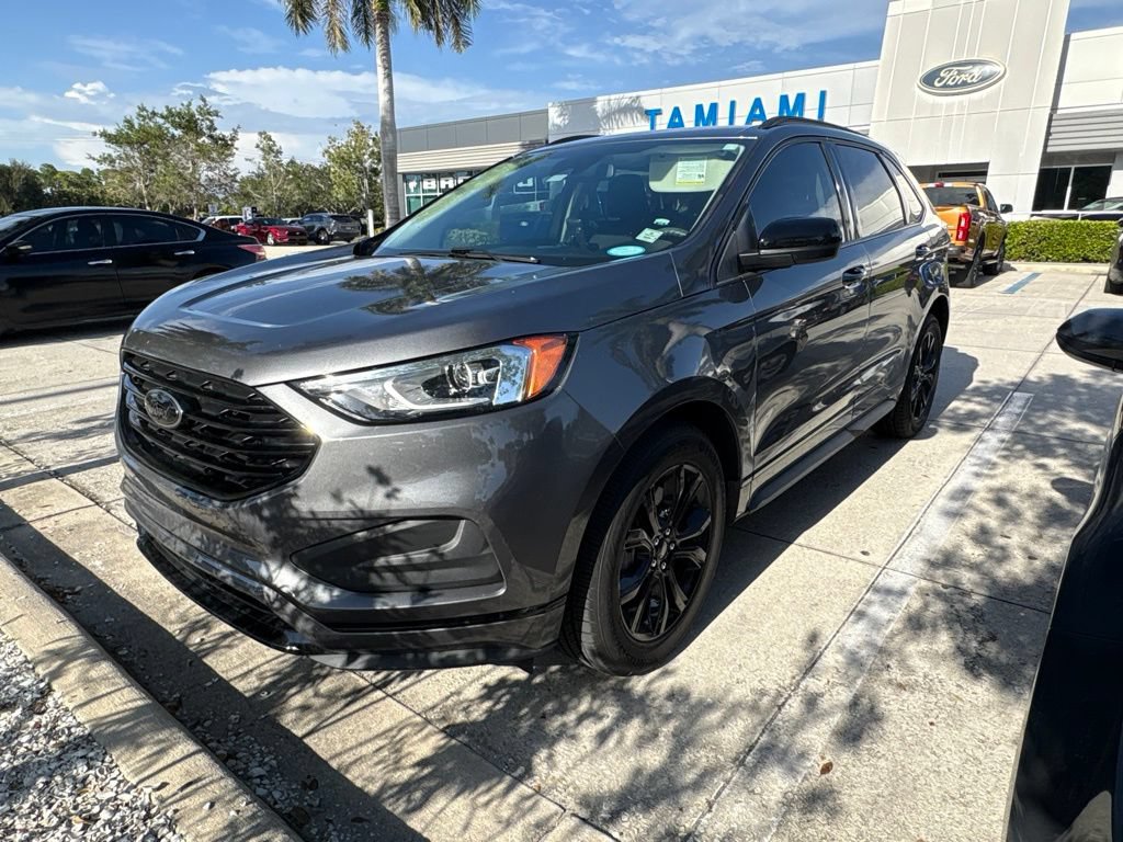 Certified 2024 Ford Edge SE w/ Black Appearance Package AWD/4WD image 2
