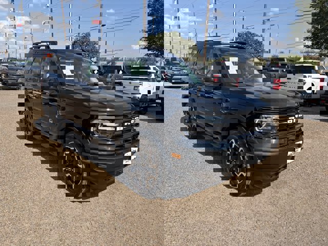 Certified 2023 Ford Bronco Sport Outer Banks w/ Tech Package image 5