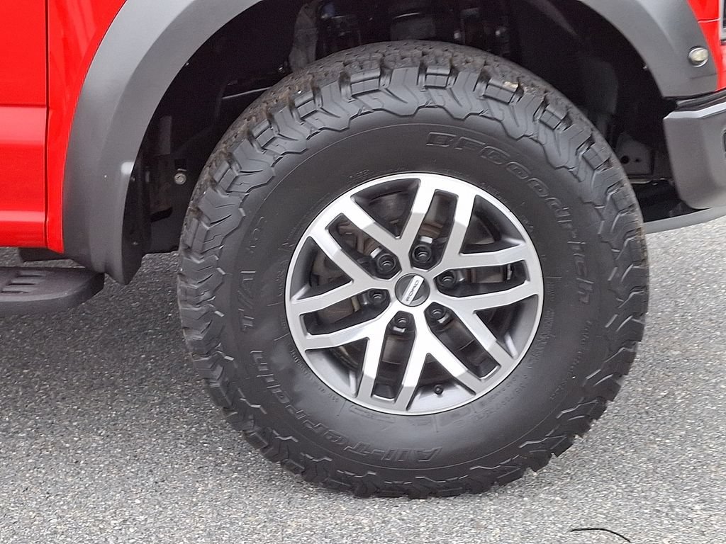 Certified 2018 Ford F150 Raptor w/ Equipment Group 802A Luxury AWD/4WD image 8
