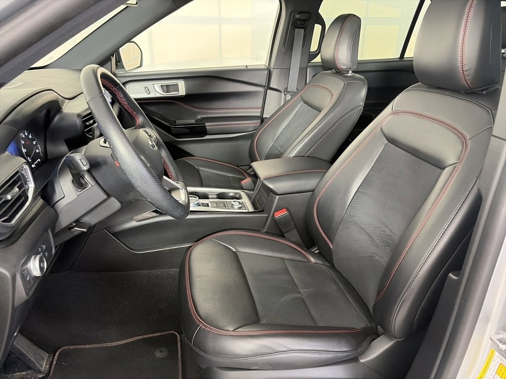 Certified 2022 Ford Explorer ST-Line w/ Class IV Trailer Tow Package image 11