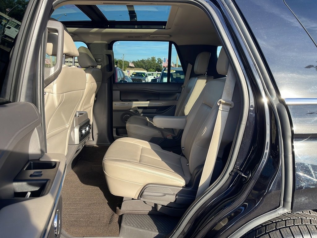 Certified 2021 Ford Expedition XLT image 12