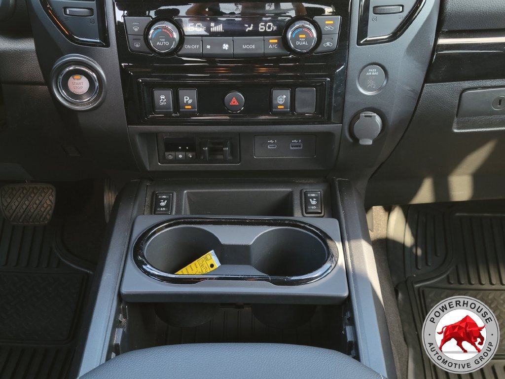 Used 2024 Nissan Titan SV w/ SV Convenience Package RWD image 23
