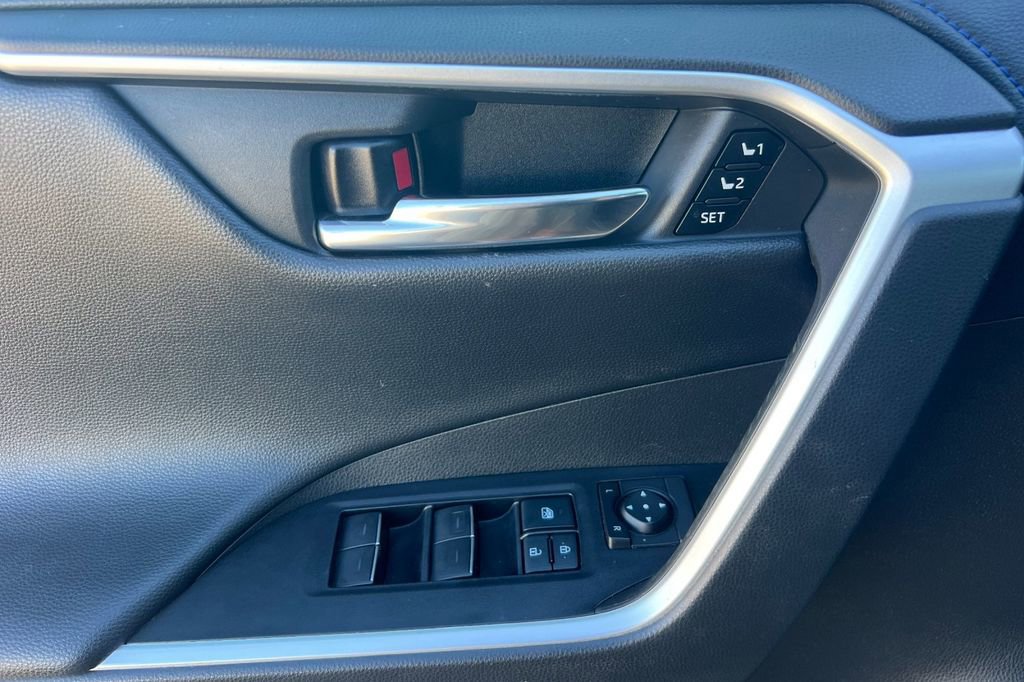 Used 2022 Toyota RAV4 XSE image 13
