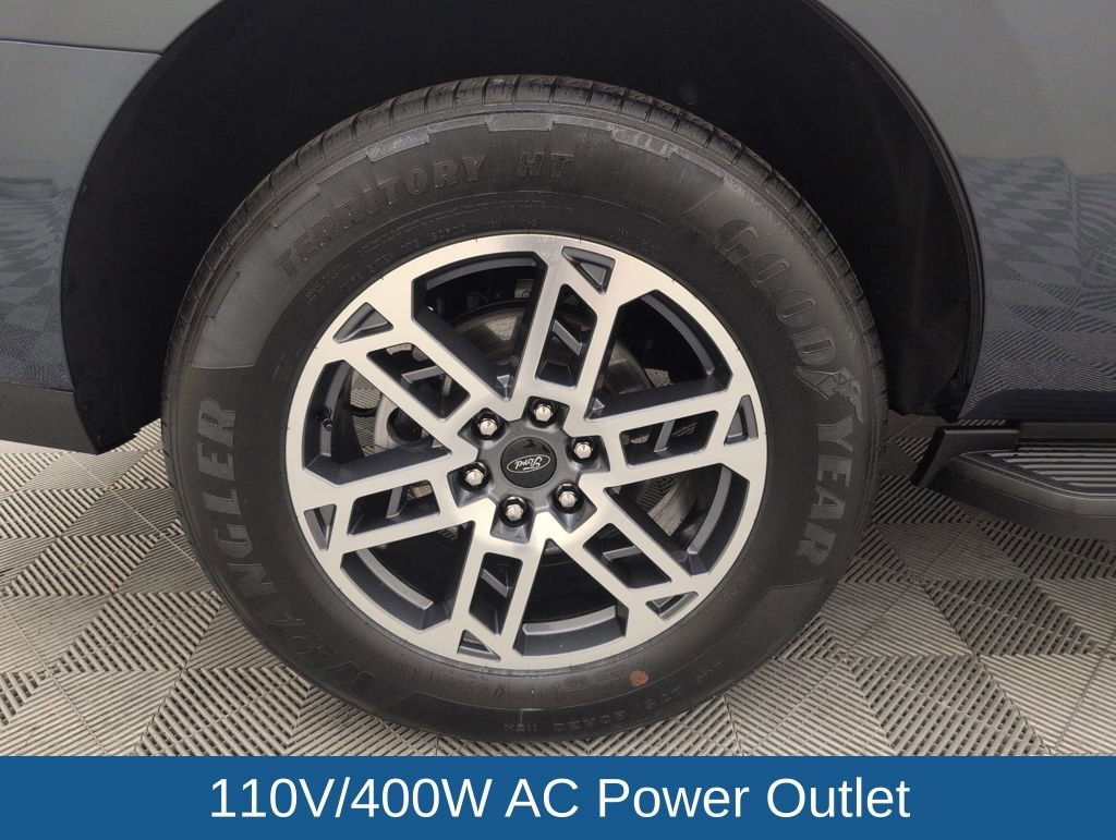 Certified 2025 Ford Expedition Active image 21