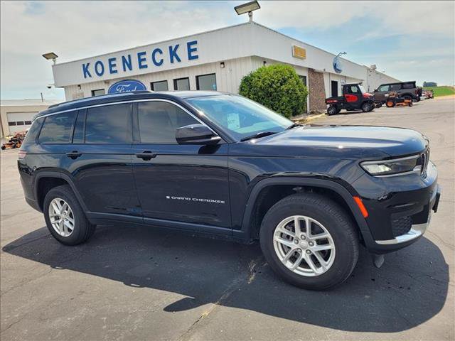Used 2023 Jeep Grand Cherokee L Laredo AWD/4WD image 5