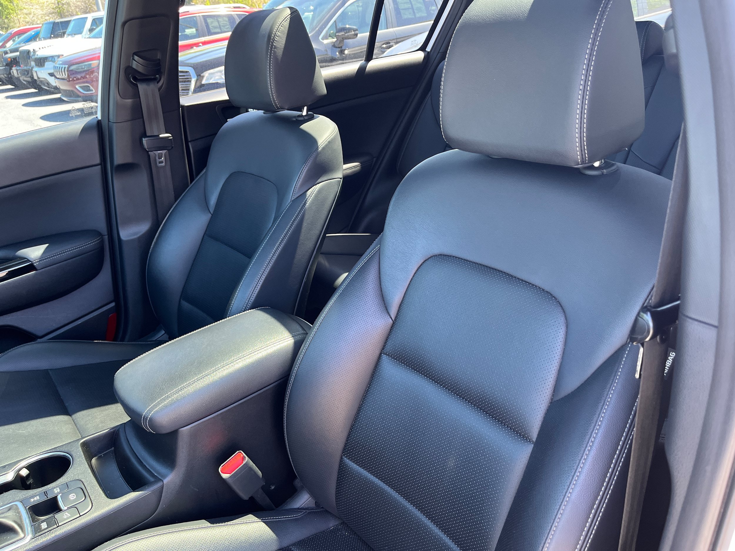 Used 2022 Kia Sportage Nightfall Edition w/ Nighfall AWD Premium Package image 8