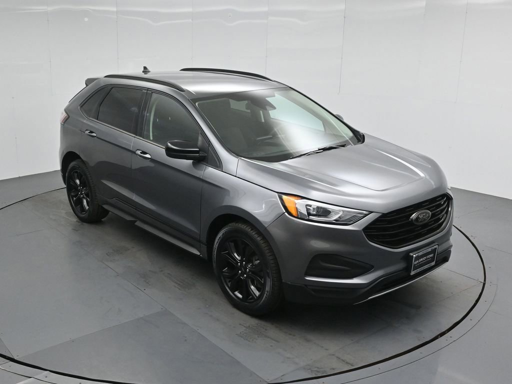 Certified 2022 Ford Edge SE w/ Black Appearance Package image 4