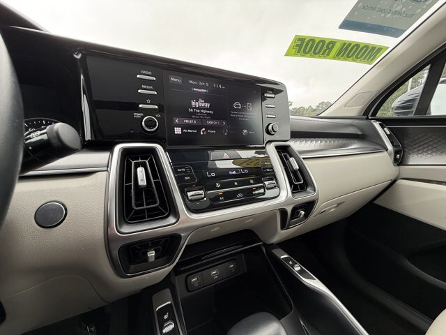Used 2021 Kia Sorento S w/ Panoramic Sunroof Package AWD/4WD image 18