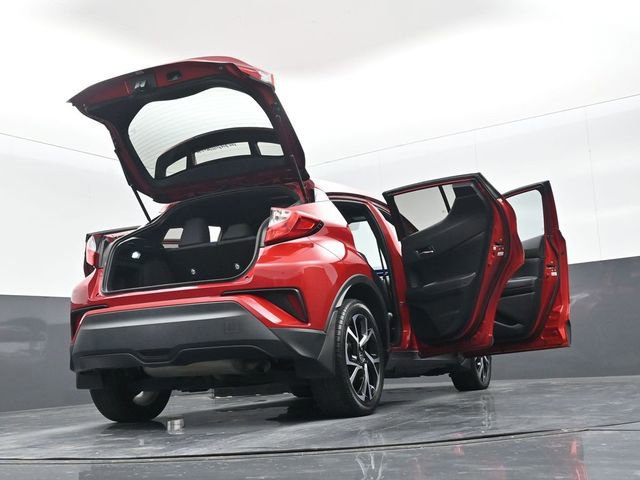 Used 2022 Toyota C-HR XLE image 29
