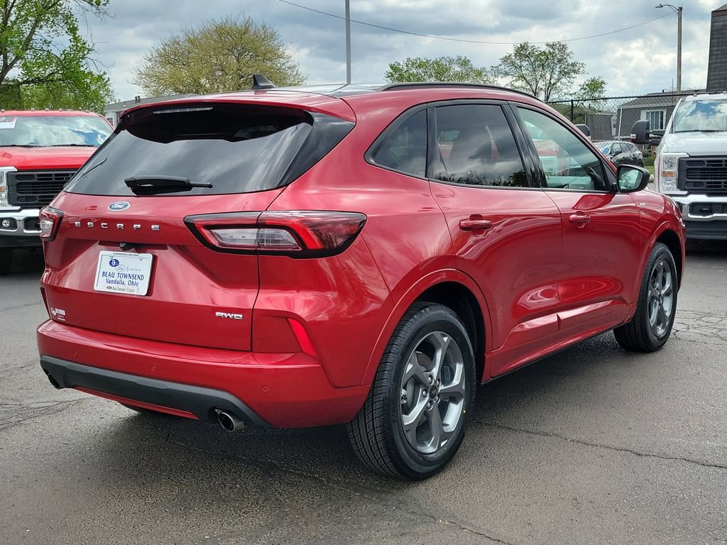 Certified 2023 Ford Escape ST-Line w/ Tech Pack #1 AWD/4WD image 5