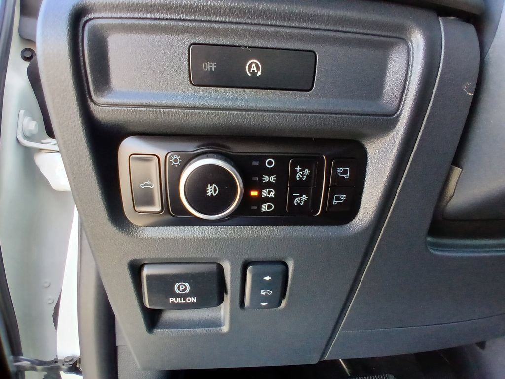 Certified 2025 Ford F150 Platinum w/ FX4 Off-Road Package AWD/4WD image 12